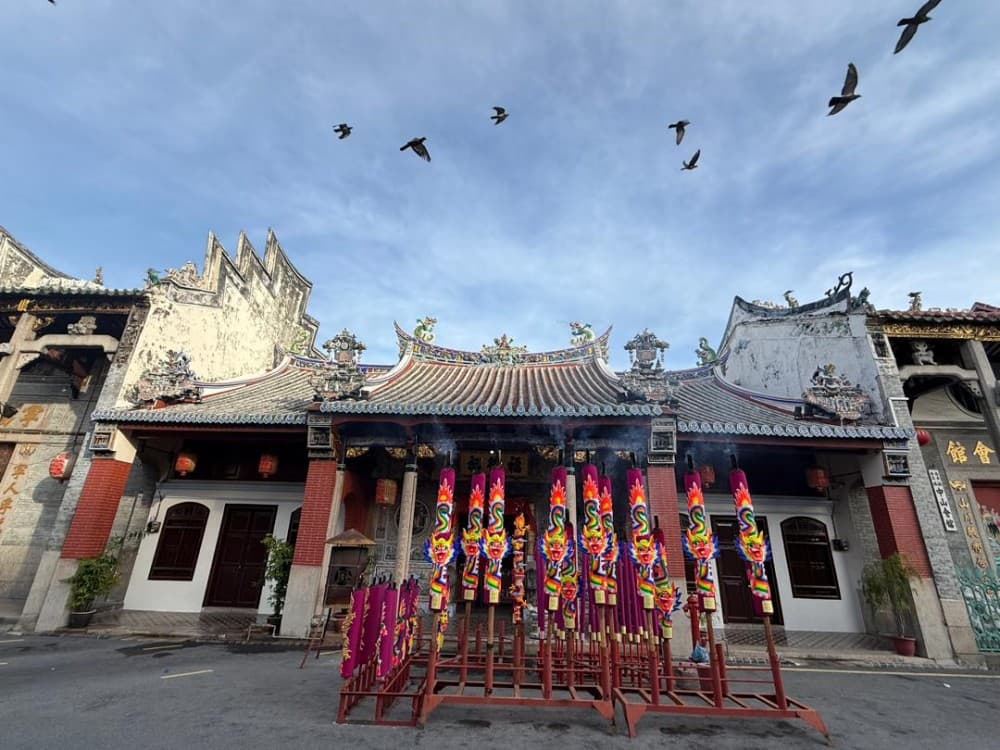 TOKONG THAI PAK KOONG (NG SUK) LEBUH KING