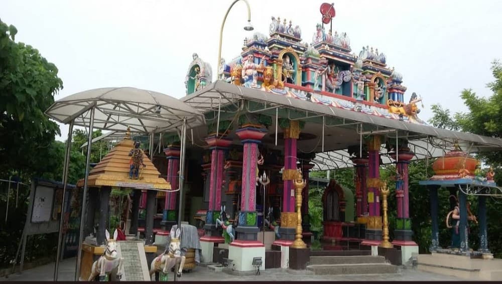 KUIL SRI VEERAMUTHU MAHA MARIAMMAN SG TIRAM