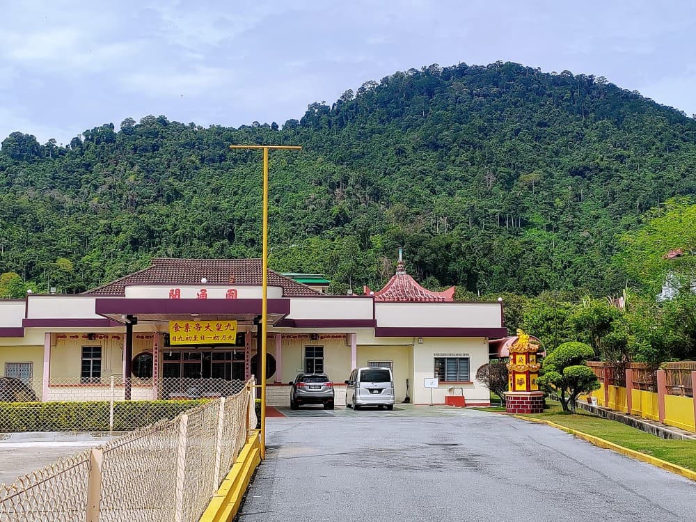 TOKONG BUDDHA YUAN TONG GE