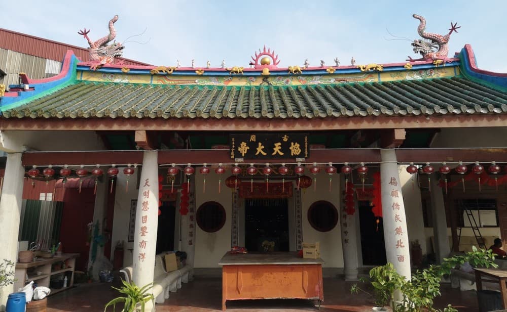 TOKONG DEWA YAP TEAN TYE TAY (KUAN TAY BEOW), BERAPIT