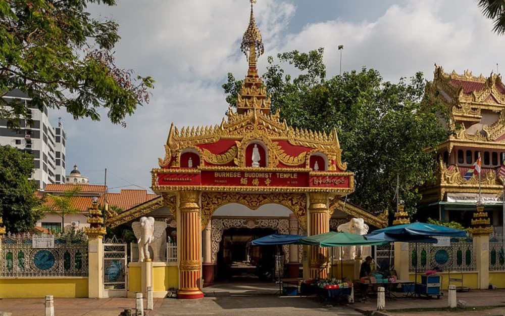 WAT BURMA BUDDHA DHAMMIKARAMA PULAU PINANG