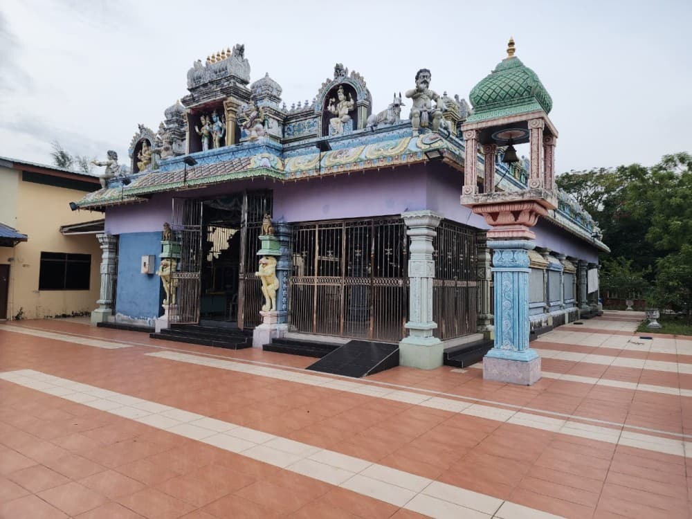 RUMAH BERHALA SRI MUNEESWARASWAMI DEVASTHANAM